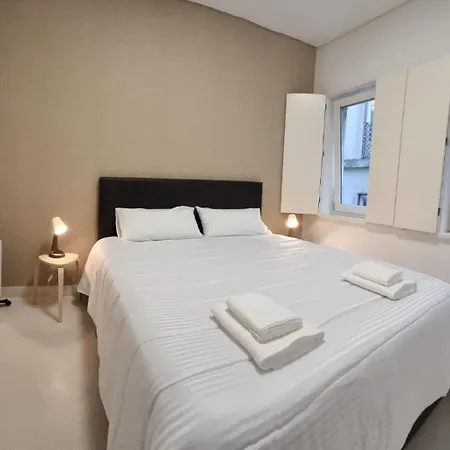 Neo Family & Friends Apartman Porto