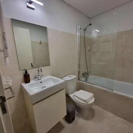 Neo Family & Friends Apartman Porto